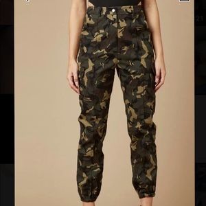 SHEIN flap pocket camo cargo pant